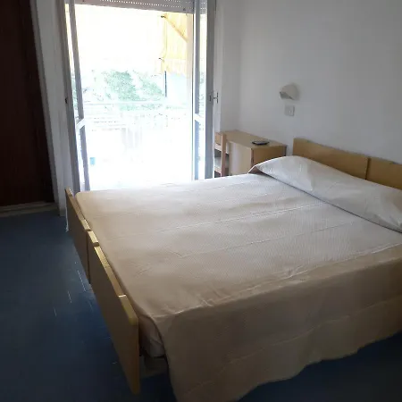 Savini Hotel 2*