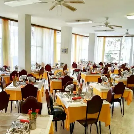 Savini Hotel Rímini